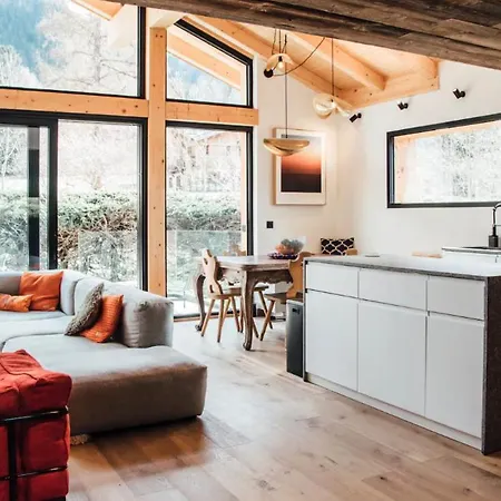 New Facing The Aiguilles De Chamonix Ferienhaus *