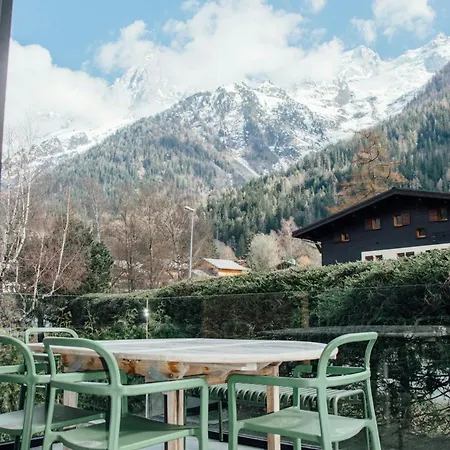New Facing The Aiguilles De Chamonix *